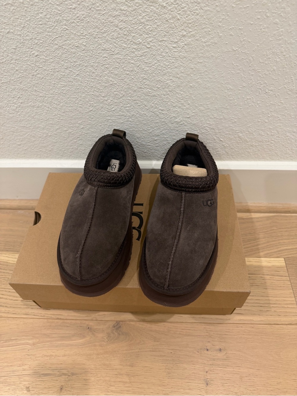 UGG Tazz Chocolate Brown Suede - Picture 2 of 5
